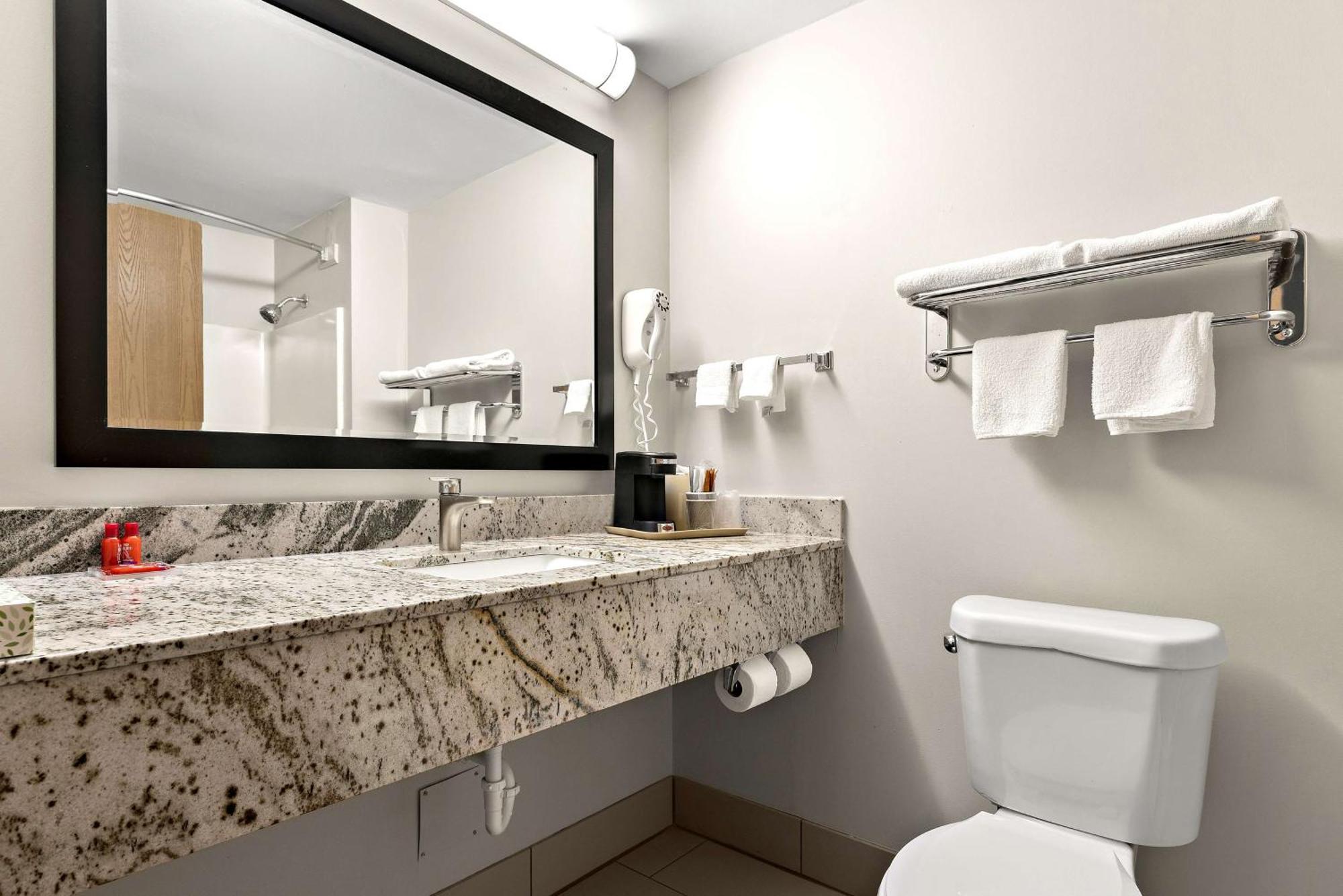 Surestay Plus Hotel By Best Western Tulsa East Экстерьер фото