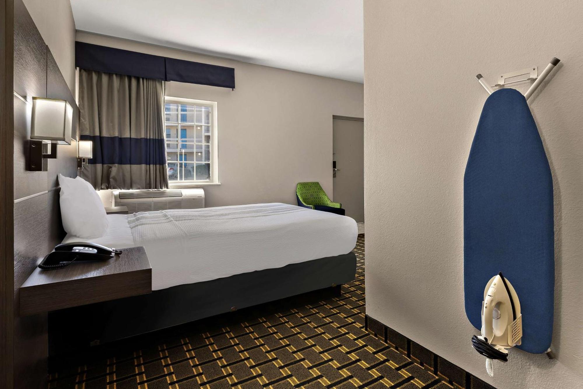 Surestay Plus Hotel By Best Western Tulsa East Экстерьер фото