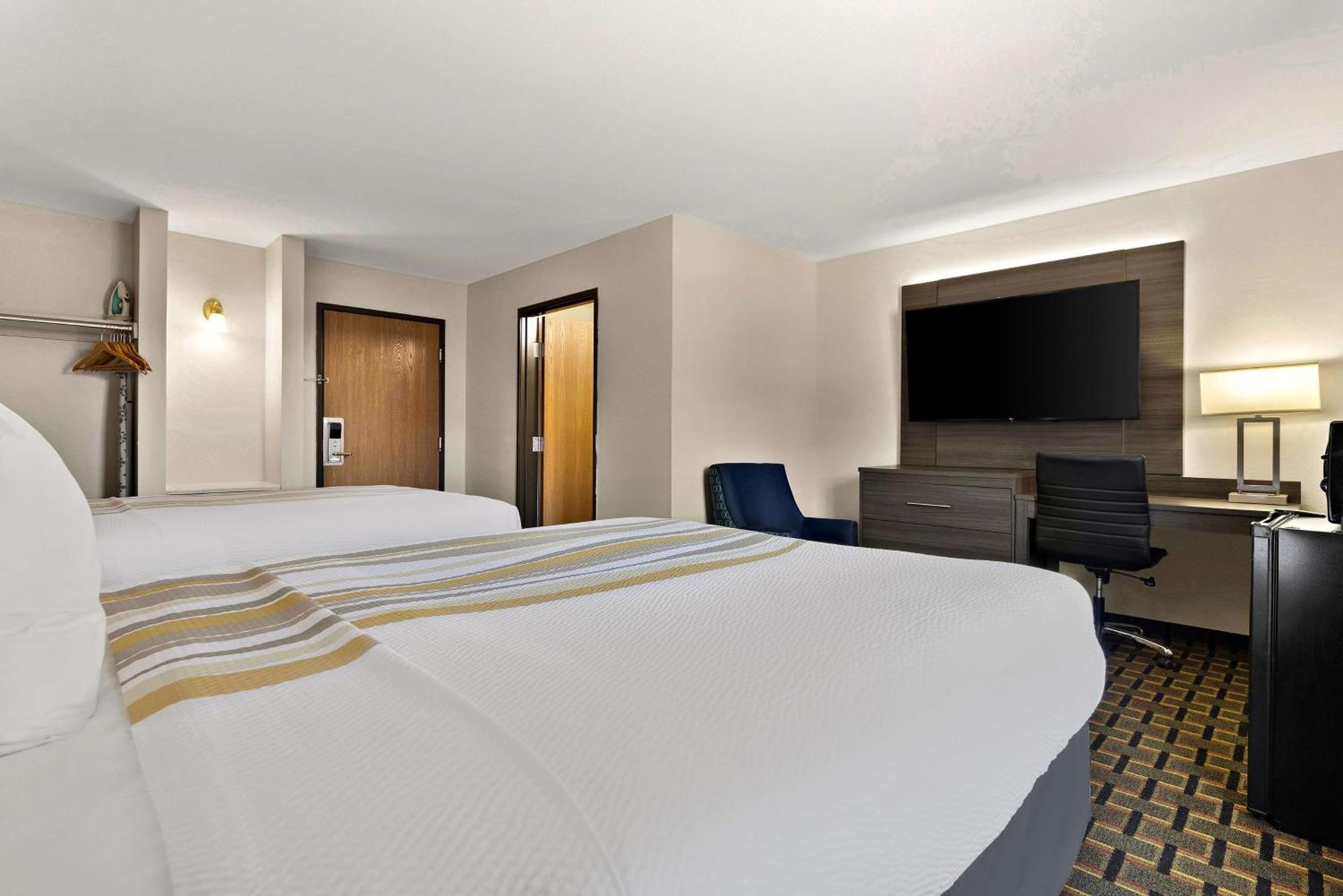 Surestay Plus Hotel By Best Western Tulsa East Экстерьер фото