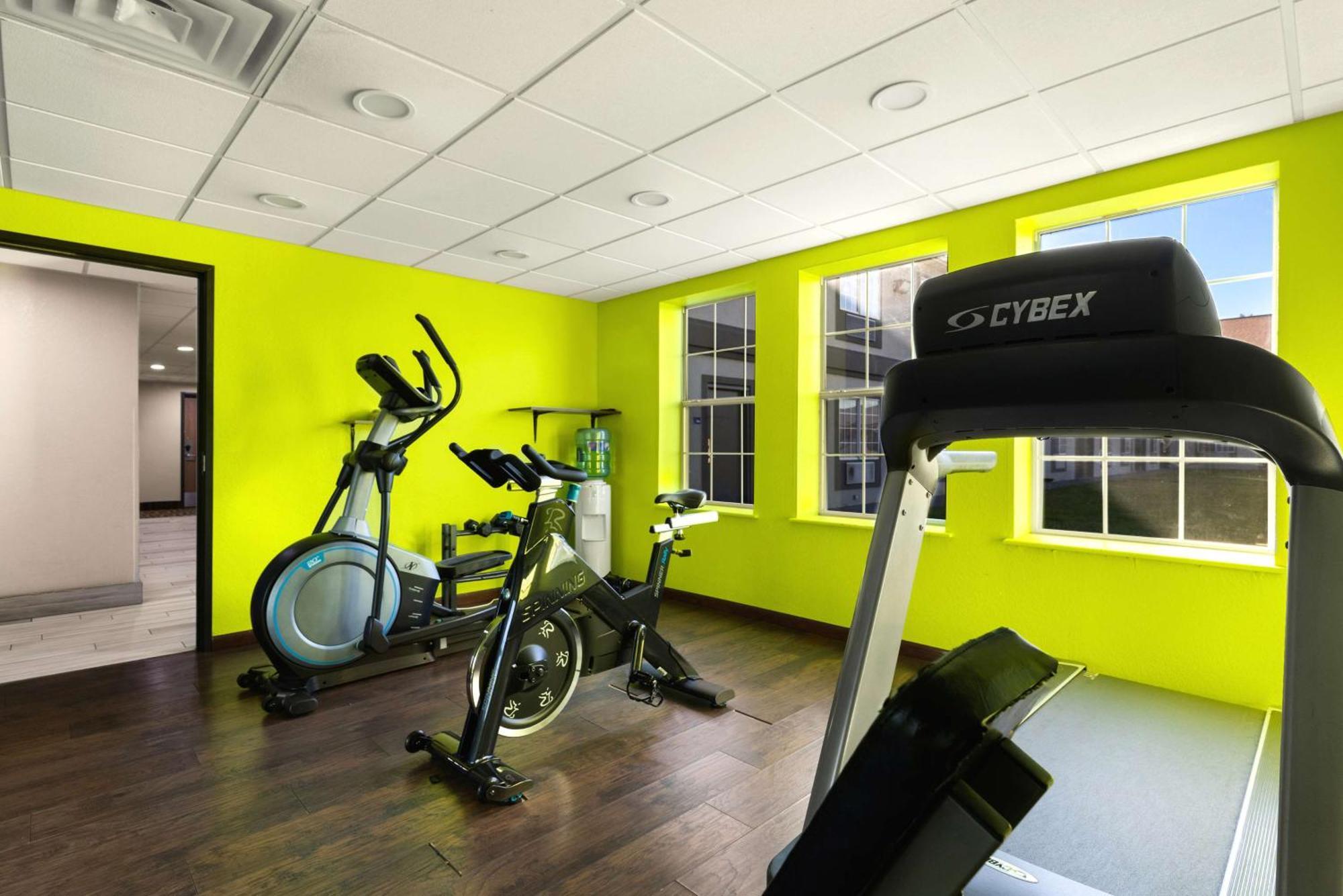 Surestay Plus Hotel By Best Western Tulsa East Экстерьер фото