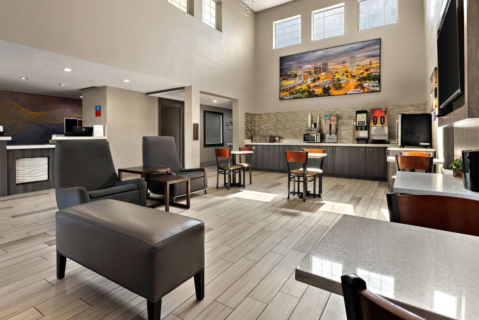 Surestay Plus Hotel By Best Western Tulsa East Экстерьер фото