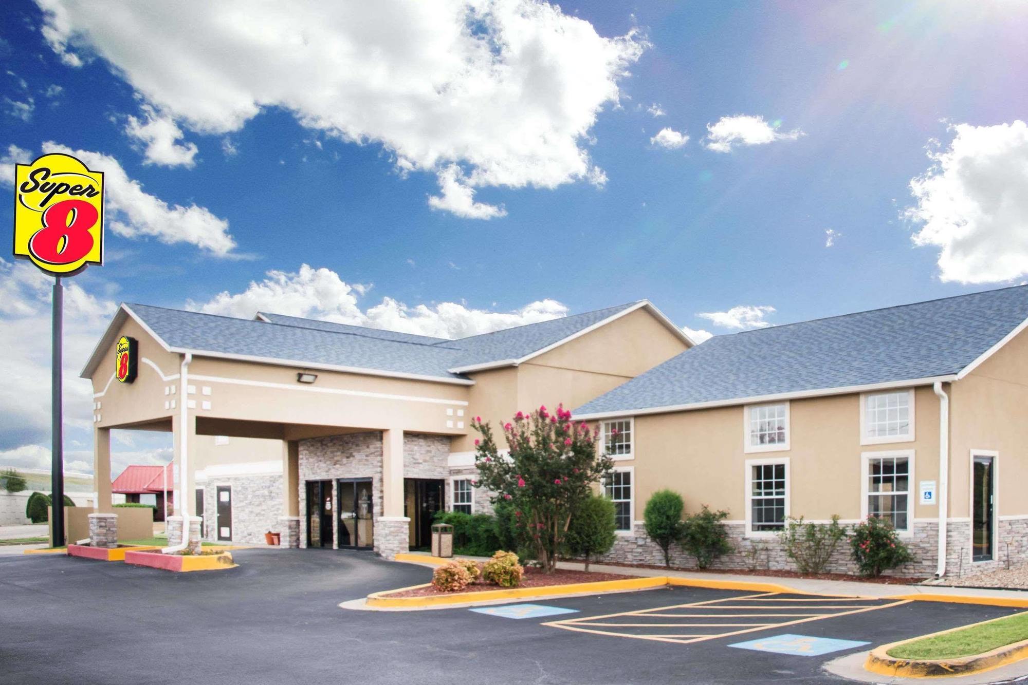 Surestay Plus Hotel By Best Western Tulsa East Экстерьер фото
