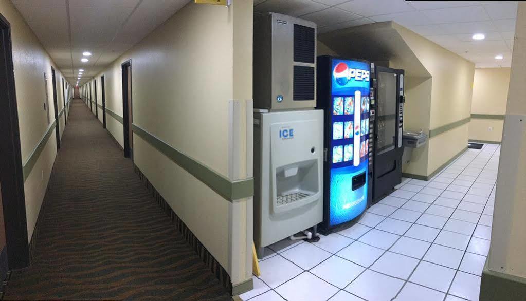 Surestay Plus Hotel By Best Western Tulsa East Интерьер фото