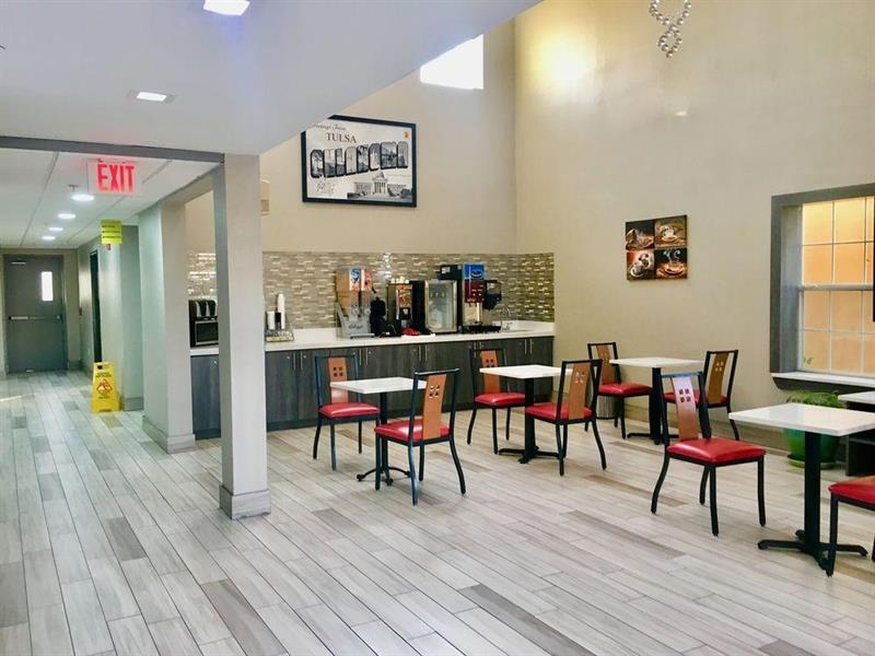 Surestay Plus Hotel By Best Western Tulsa East Экстерьер фото